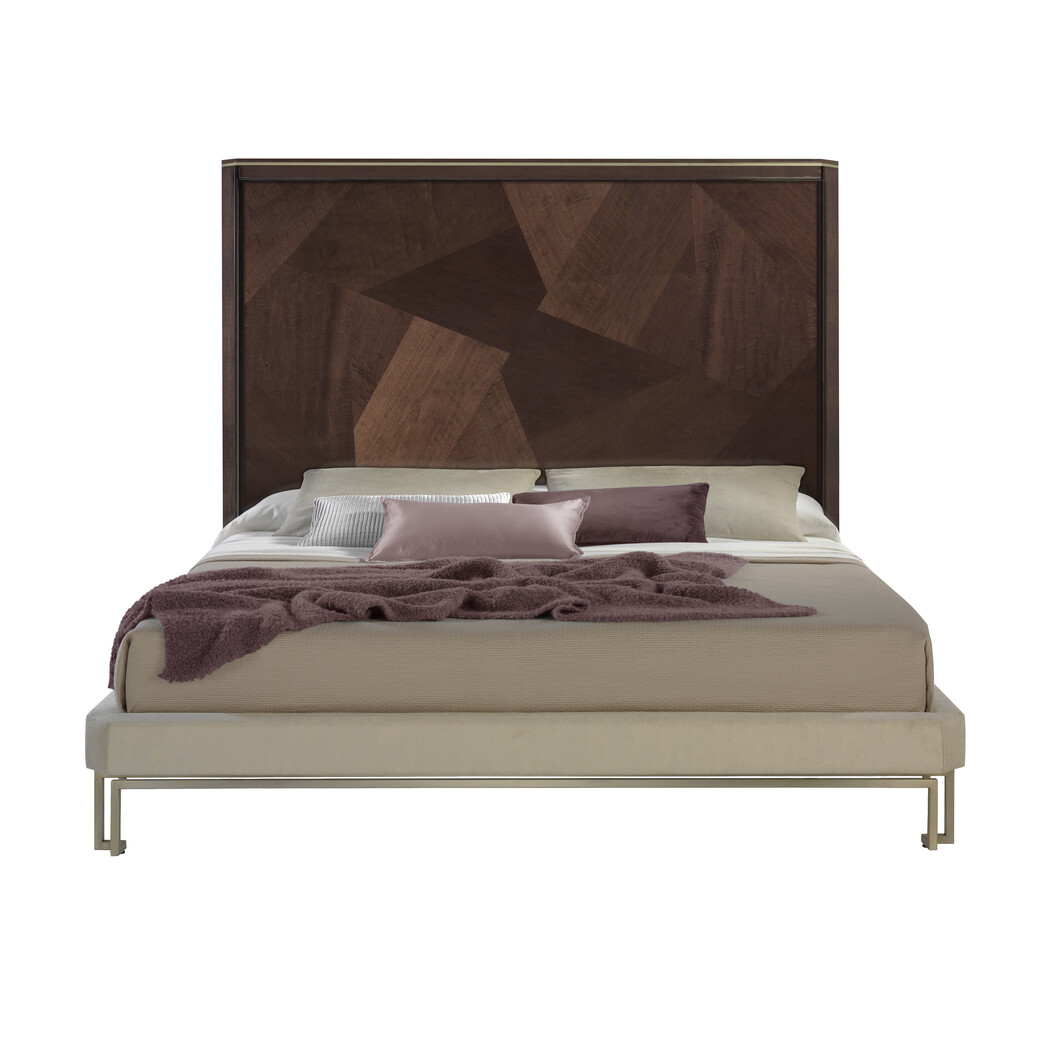 CAMA QUEEN
