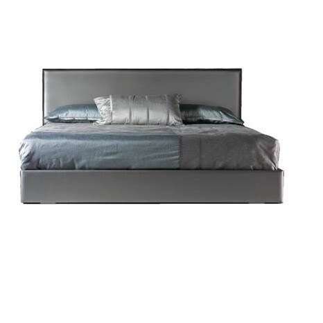 UPHOLSTERED QUEEN SIZE BED